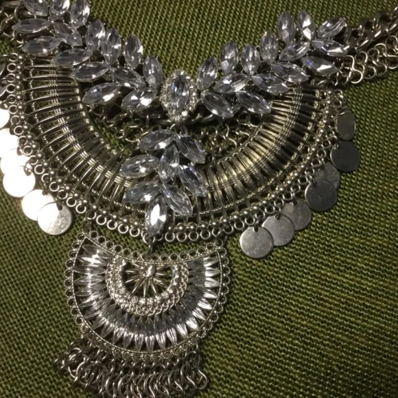 Prom/Wedding Rhinestone Collar Necklace - Picture 11 of 13